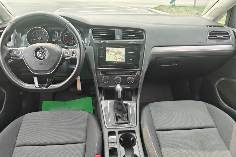 大众 高尔夫 2020款 200TSI DSG舒适进取版中控内饰7002