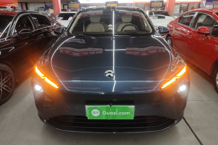 蔚来ET7 2022款 100kWh 首发版车身外观2