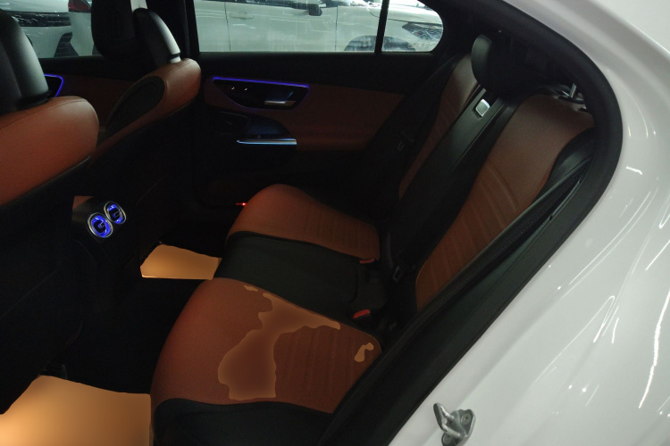 奔驰C级 2022款 C 260 L 运动版中控内饰21