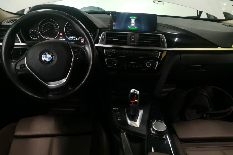 宝马3系 2019款 320Li 时尚型中控内饰12