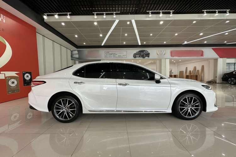 丰田 凯美瑞 2023款 2.5G 豪华版车身外观6002