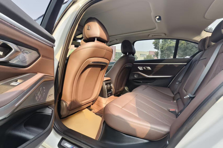 宝马3系 2024款 325Li M运动曜夜套装中控内饰21