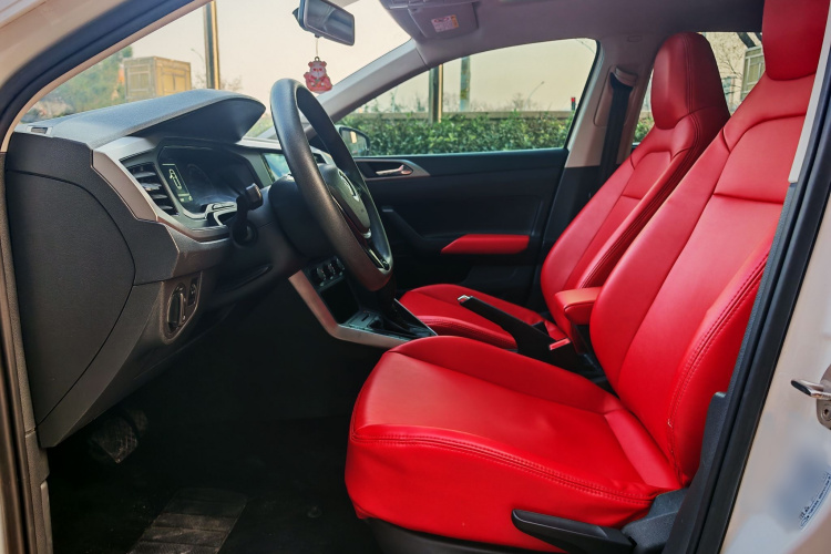 大众 Polo 2019款 Plus 1.5L 自动全景乐享版中控内饰7001