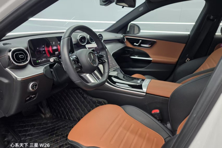 奔驰C级 2022款 改款 C 200 L 运动版中控内饰7006