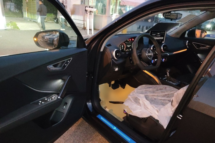 奥迪Q2L 2025款 35TFSI 时尚动感型中控内饰20