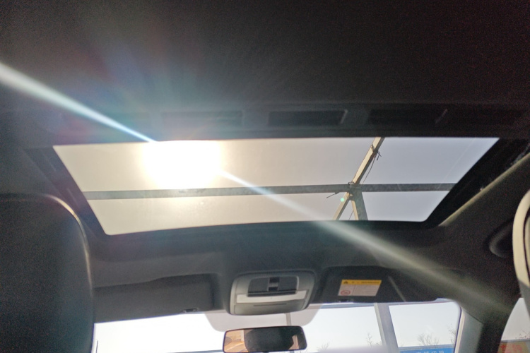 名爵 MG5 2025款 180DVVT 全球豪华版中控内饰22