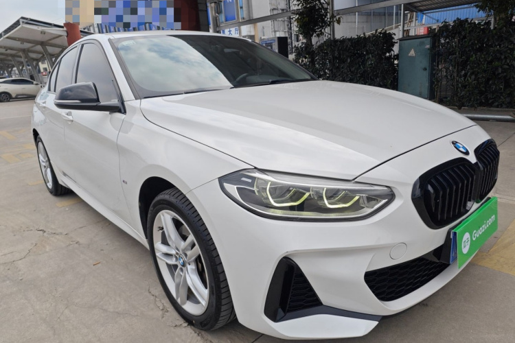 宝马1系 2021款 120i M运动曜夜版车身外观3