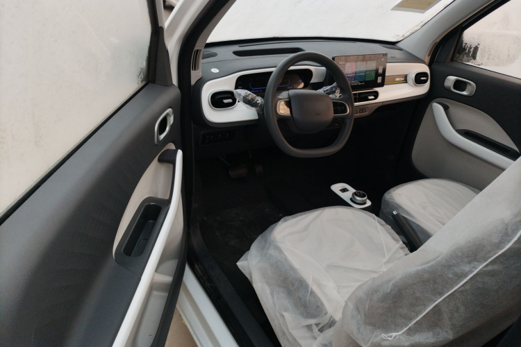 吉利银河 熊猫 2025款 210km 元气熊中控内饰20