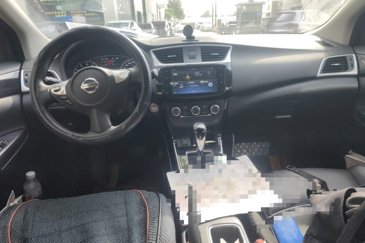 日产 轩逸 2019款 1.6XV CVT智联尊享版 国V中控内饰7002