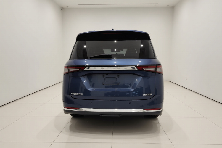 五菱汽车 五菱佳辰 2022款 1.5T CVT智享豪华型车身外观6