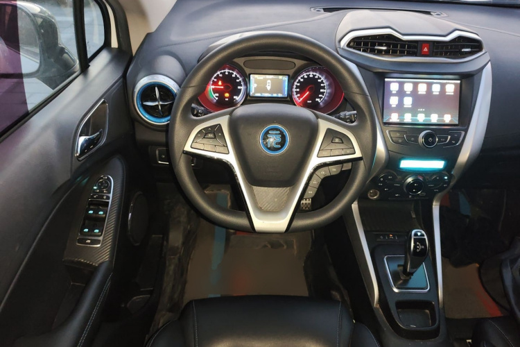 比亚迪 元新能源 2018款 EV360 智联炫酷型局部细节13