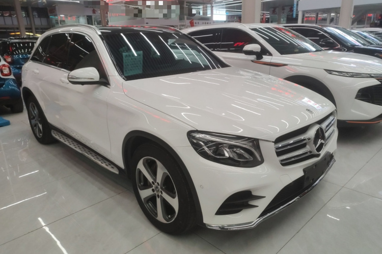 奔驰GLC 2017款 GLC 260 4MATIC 豪华型车身外观3