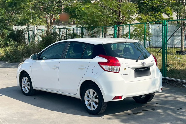 丰田 YARiS L 致炫 2014款 1.5G 自动炫动版车身外观6005