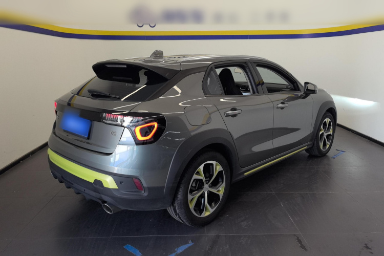 领克02 2022款 2.0TD DCT耀Plus车身外观7