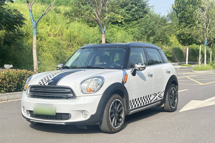 MINI Countryman 2014款 1.6T COOPER ALL4 Fun车身外观1