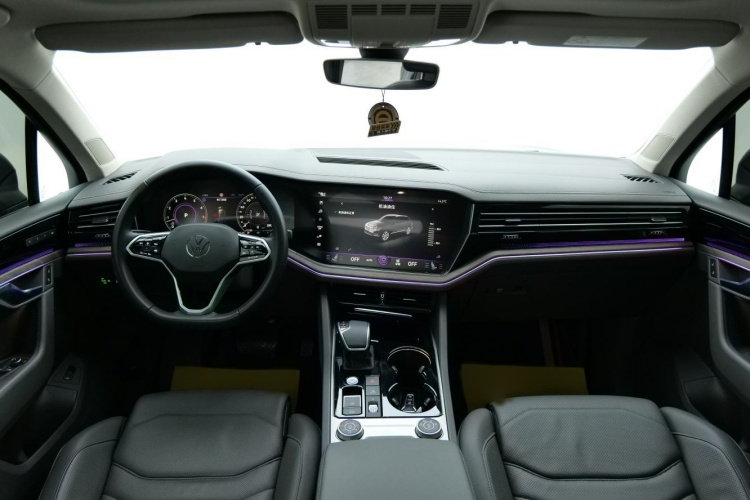 大众 途锐 2023款 3.0TSI 锐享版 经典运动套装中控内饰7006