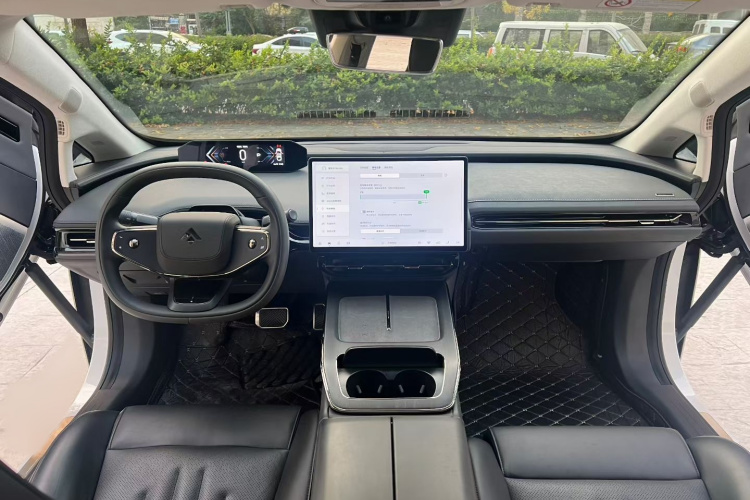 昊铂GT 2023款 710后驱超充Max版中控内饰7004