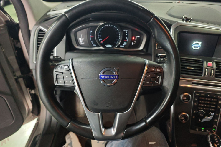 沃尔沃XC60 2016款 T5 AWD 智远版中控内饰13