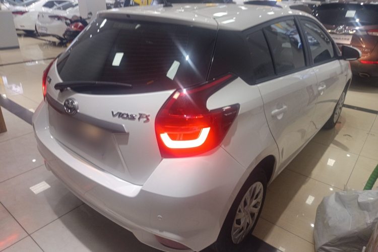 丰田 威驰FS 2021款 1.5L CVT锋驰版车身外观7