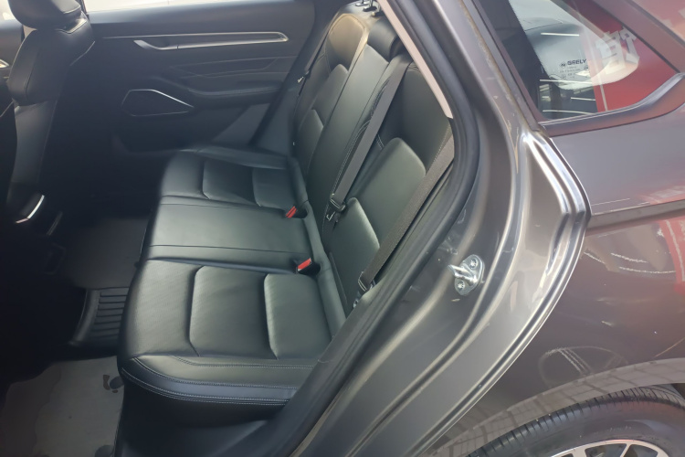 吉利汽车 帝豪 2022款 第4代 1.5L 手动精英型中控内饰7004