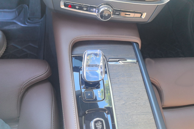 沃尔沃S90 2025款 B5 智远豪华版局部细节18