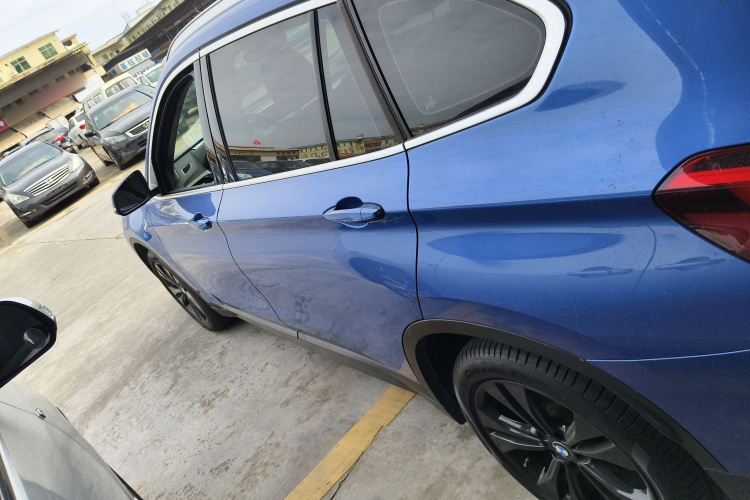 宝马X1 2020款 sDrive20Li 时尚型车身外观4