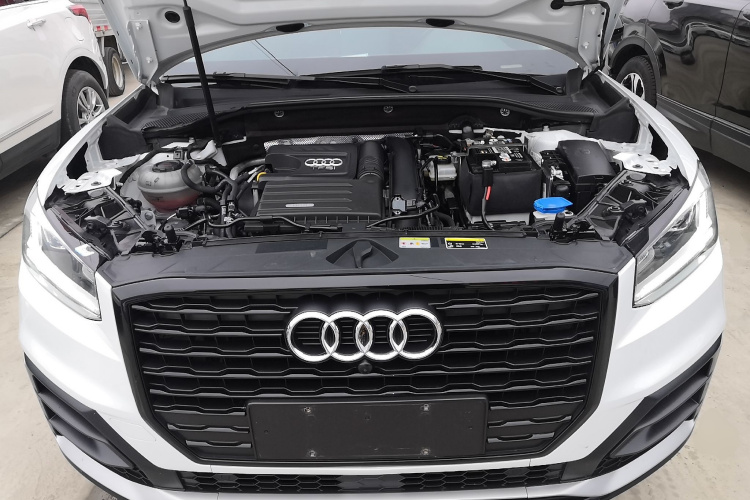 奥迪Q2L 2021款 35 TFSI 时尚动感型机舱底盘24