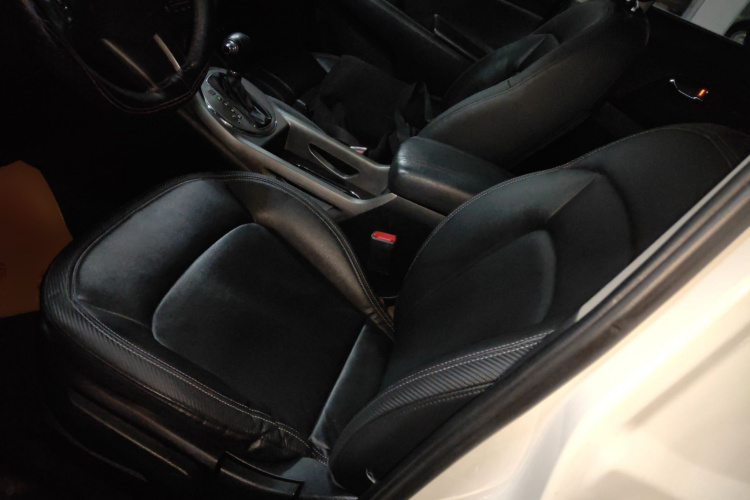 起亚 智跑 2015款 2.0L 自动两驱版DLX局部细节19