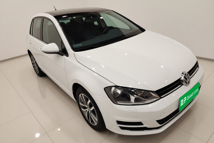 大众 高尔夫 2016款 230TSI 自动豪华型车身外观3