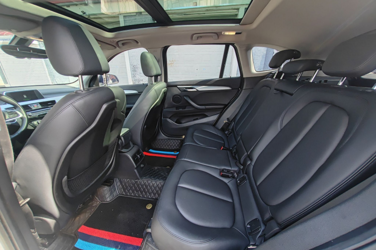 宝马X1 2018款 sDrive18Li 时尚型中控内饰7001