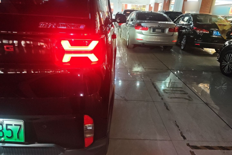 五菱汽车 宏光MINIEV 2022款 GAMEBOY 200km 玩咖款 磷酸铁锂车身外观9