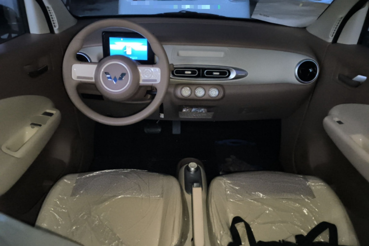 五菱汽车 宏光MINIEV 2025款 四门版 进阶款中控内饰7002