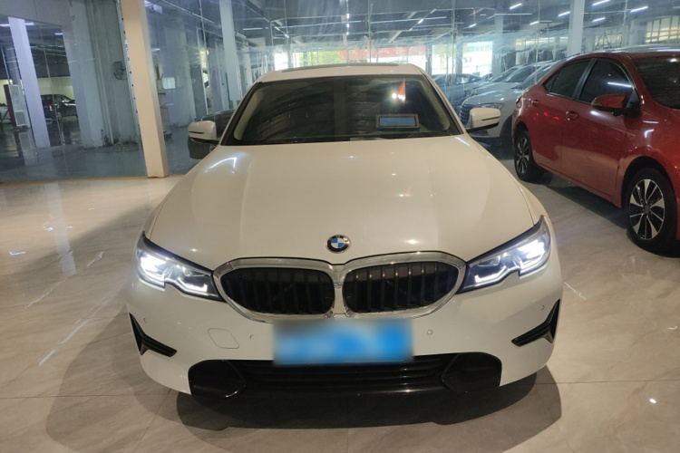 宝马3系 2021款 320i 运动套装车身外观6001