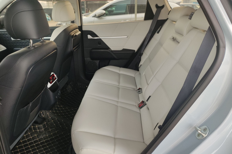 北京现代ix35 2023款 沐飒 2.0L 旗舰版TOP中控内饰7004