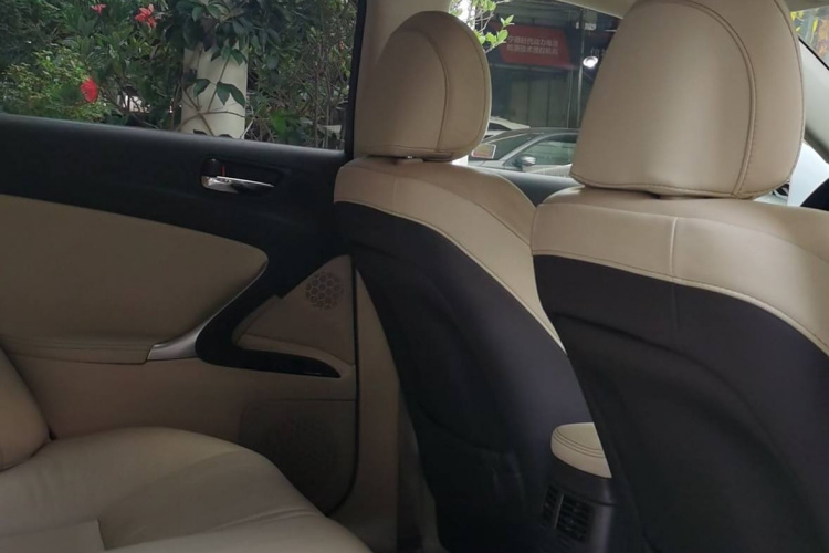 雷克萨斯IS 2011款 250 炫动版中控内饰7005