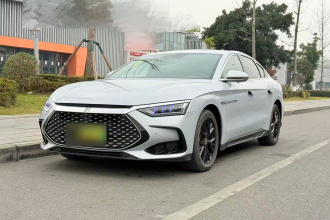 比亚迪 汉 2024款 DM-i 荣耀版 121KM 尊贵型