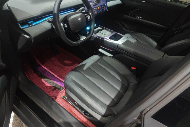 深蓝汽车 深蓝L07 2025款 530Ultra乾崑智驾ADS SE纯电版局部细节19