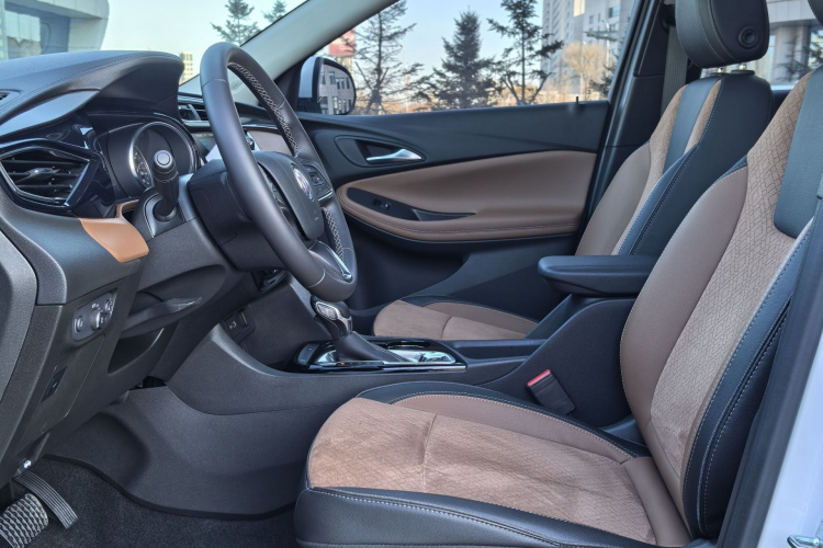 别克 昂科拉GX 2022款 332T CVT两驱豪华型中控内饰7004