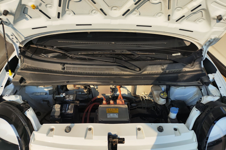 长安启源 长安Lumin 2023款 205km 香沁款机舱底盘24