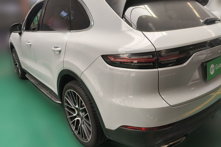 保时捷 2019款 Cayenne 3.0T车身外观5