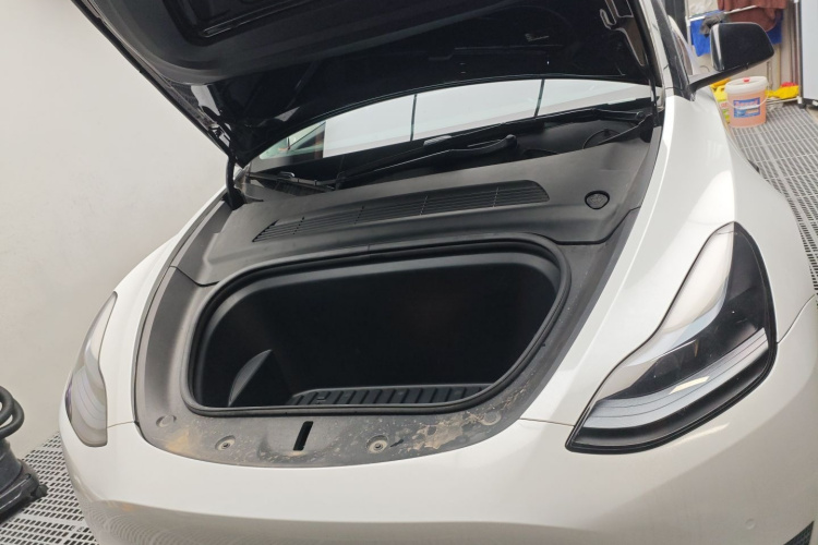 特斯拉 Model Y 2022款 改款 后轮驱动版局部细节24