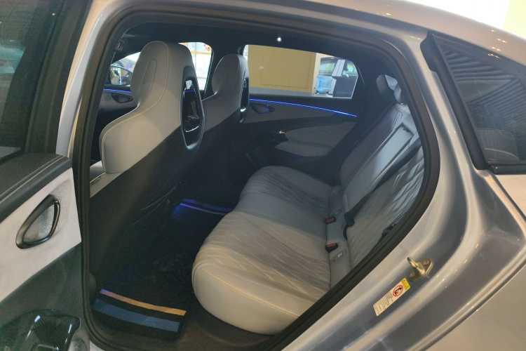 比亚迪 海豹 2023款 冠军版 550km 精英型中控内饰21