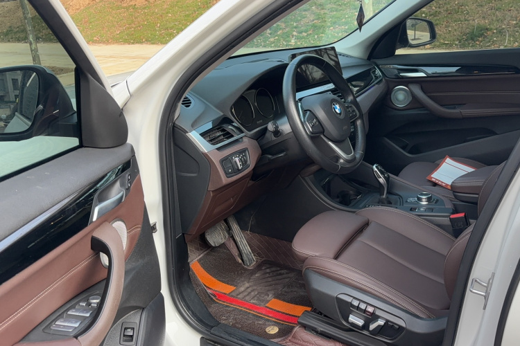 宝马X1 2022款 sDrive20Li 时尚型中控内饰7002