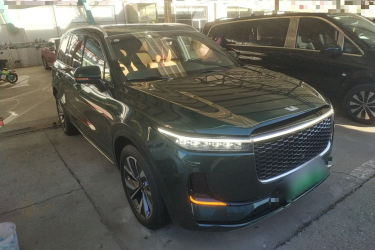 理想汽车 理想ONE 2021款 增程6座版车身外观3