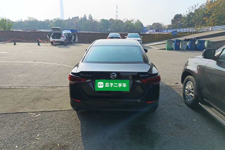 日产 轩逸 2021款 1.6L XL CVT悦享版车身外观6