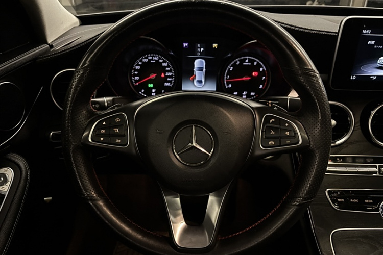 奔驰C级 2018款 C 200 L 运动版中控内饰7003