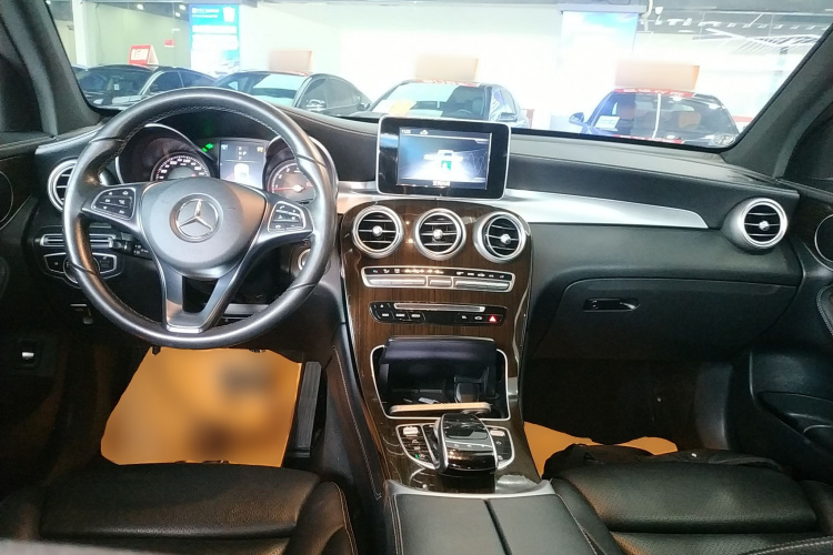 奔驰GLC 2019款 GLC 260 L 4MATIC 动感型中控内饰12