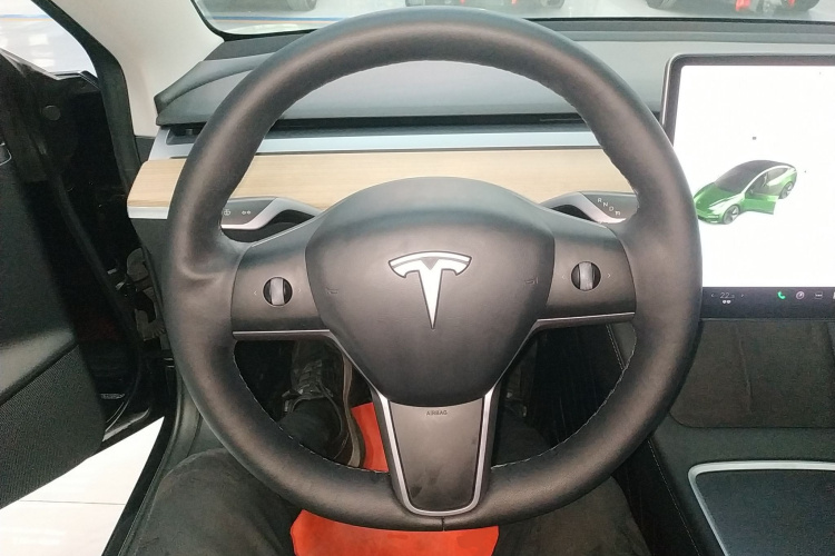 特斯拉 Model 3 2021款 标准续航后驱升级版 3D6中控内饰13