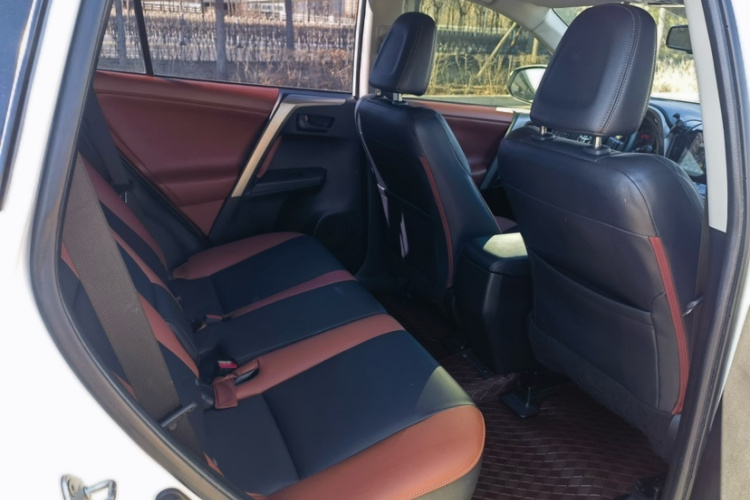 丰田 RAV4荣放 2015款 2.5L 自动四驱精英版中控内饰7002