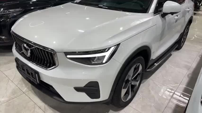 沃尔沃XC40 2023款 B4 四驱智远豪华版实拍1